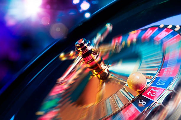 spvtoto mobile app interface showing football betting markets and live casino options